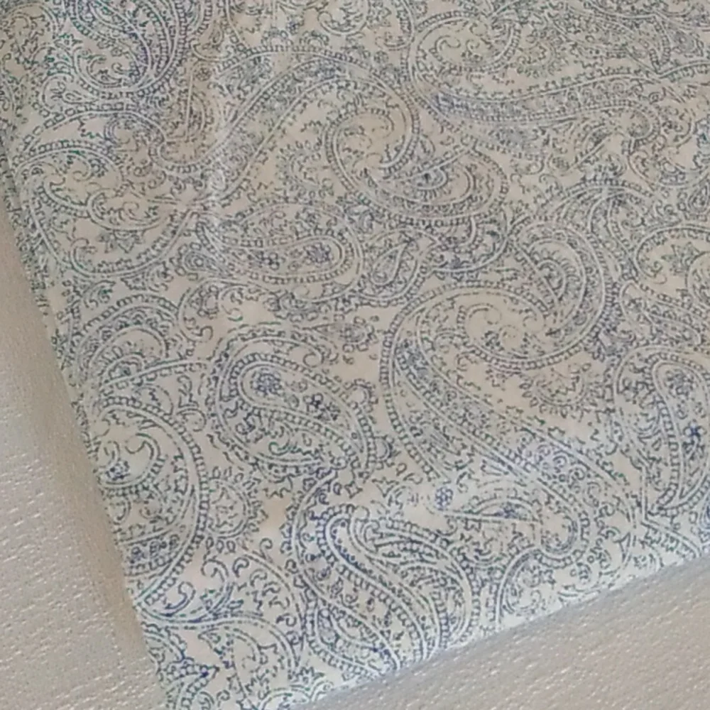Ralph Lauren Queen Flat Sheet Blue White Paisley Print 100% cotton